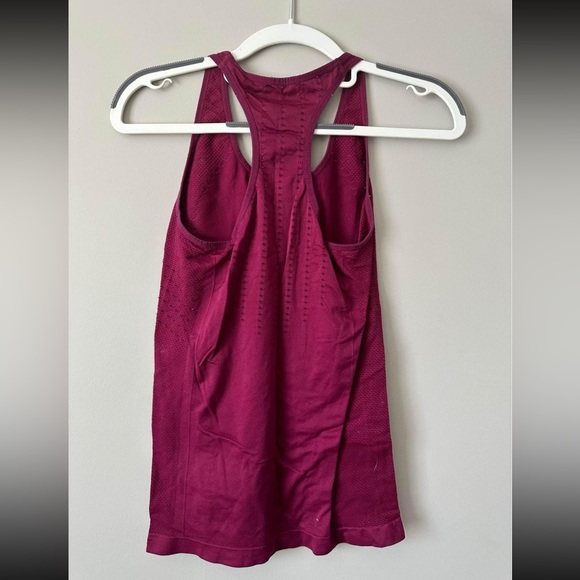 Fabletics Top - Picture 2 of 2